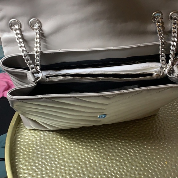 Large Loulou Chain Bag PearlGray Matelassé Leather - Picture 13 of 16